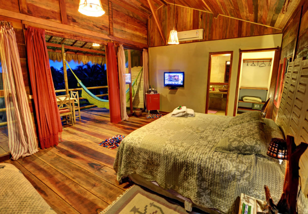 Bangalô Paz quarto com cama casal